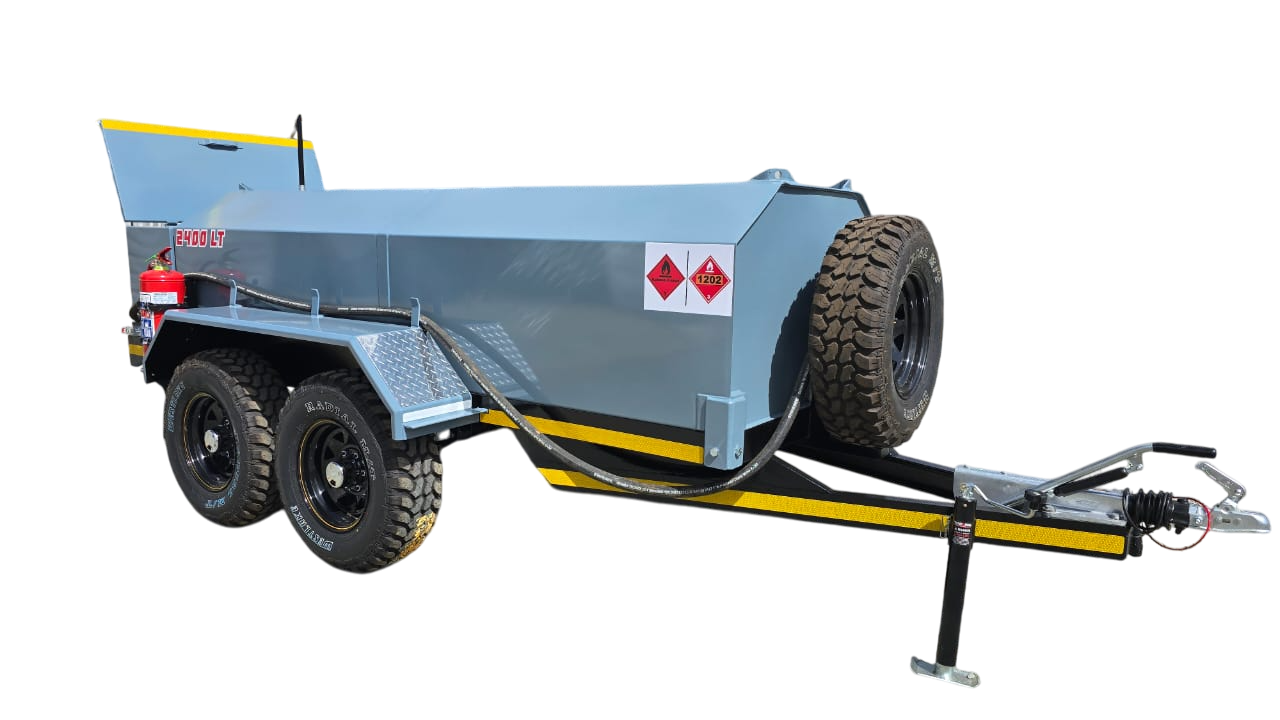 Diesel Bowser 2400L Hoof foto-Photoroom